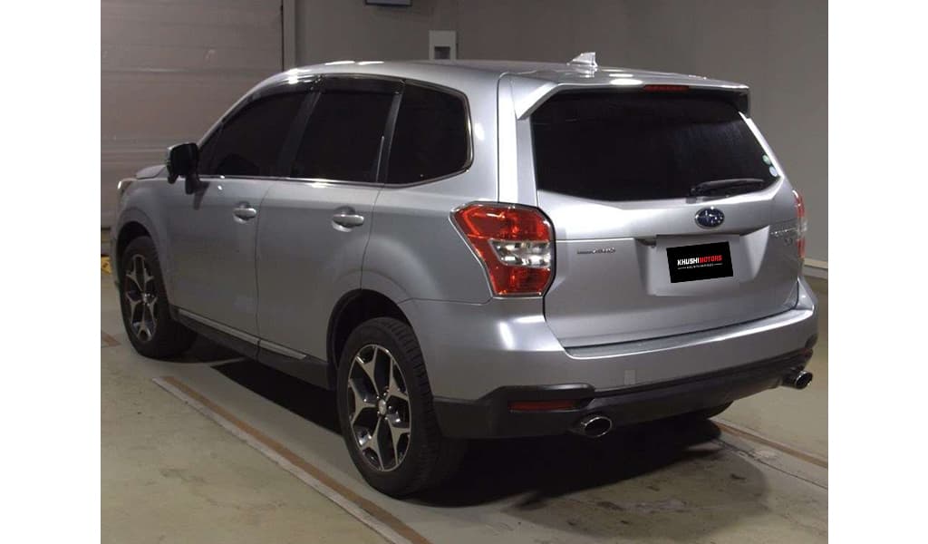 2015 Subaru Forester image-5