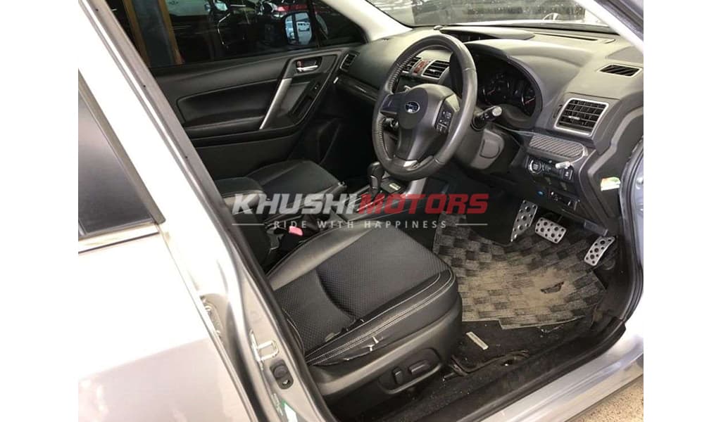 2015 Subaru Forester image-7
