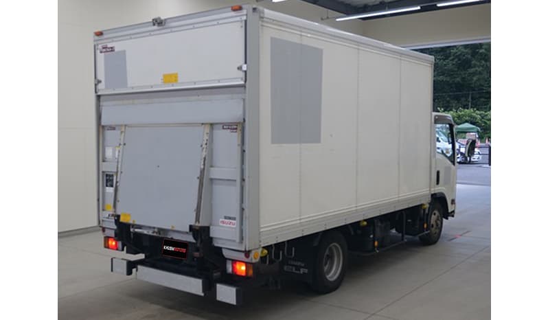2017 Isuzu ELF 3.0 Ton image-2