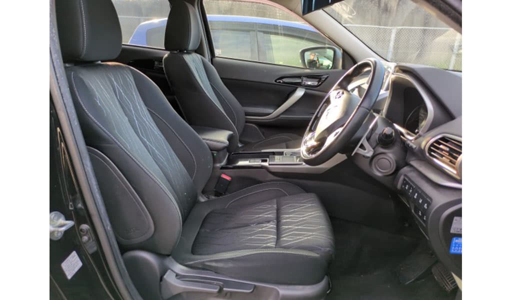 2018 Mitsubishi Eclipse Cross G Plus Package image-3
