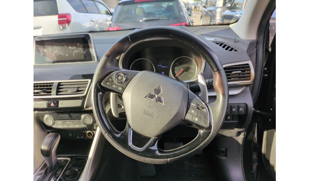 2018 Mitsubishi Eclipse Cross G Plus Package image-8