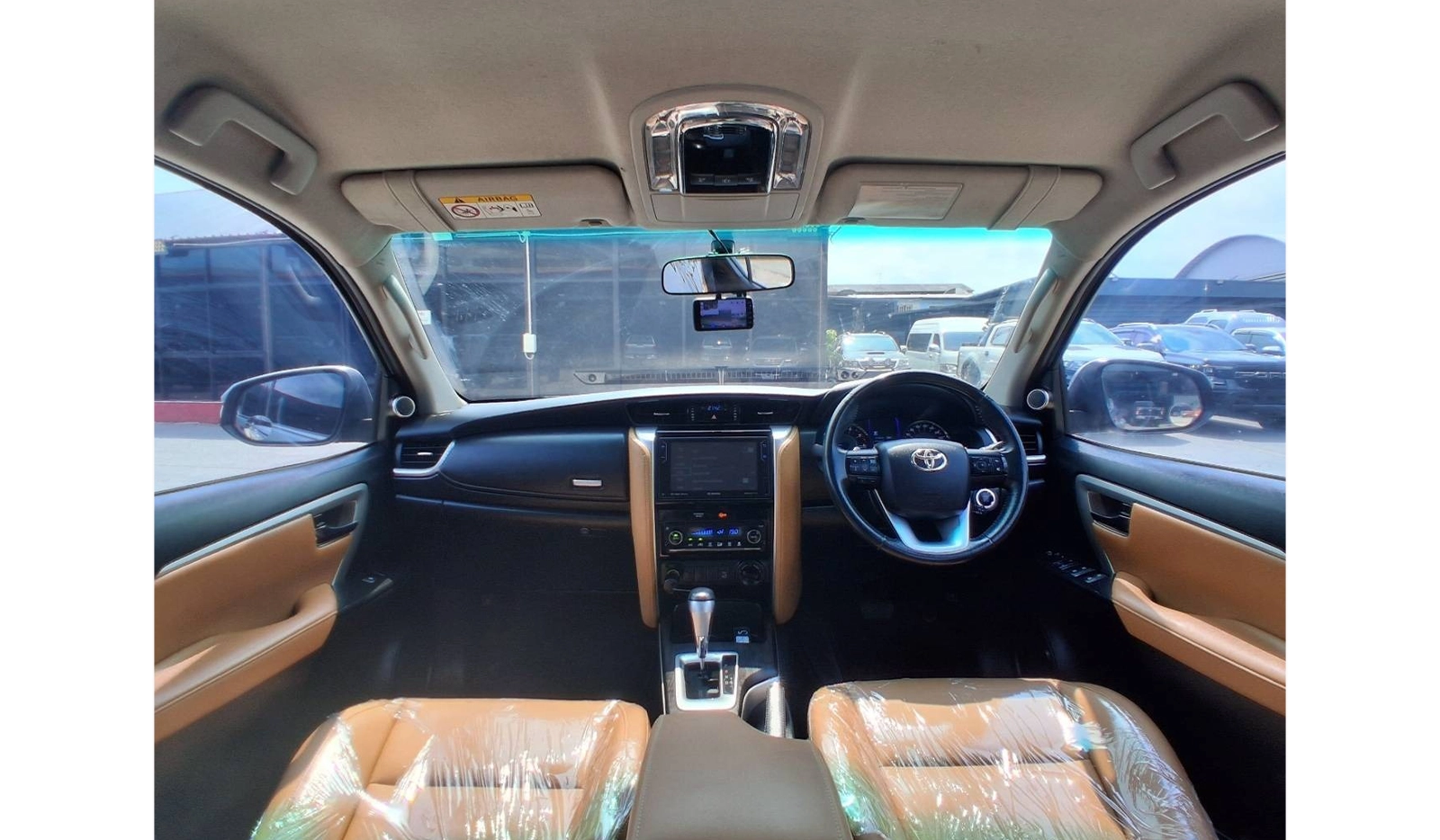 2019 Toyota Fortuner image-2
