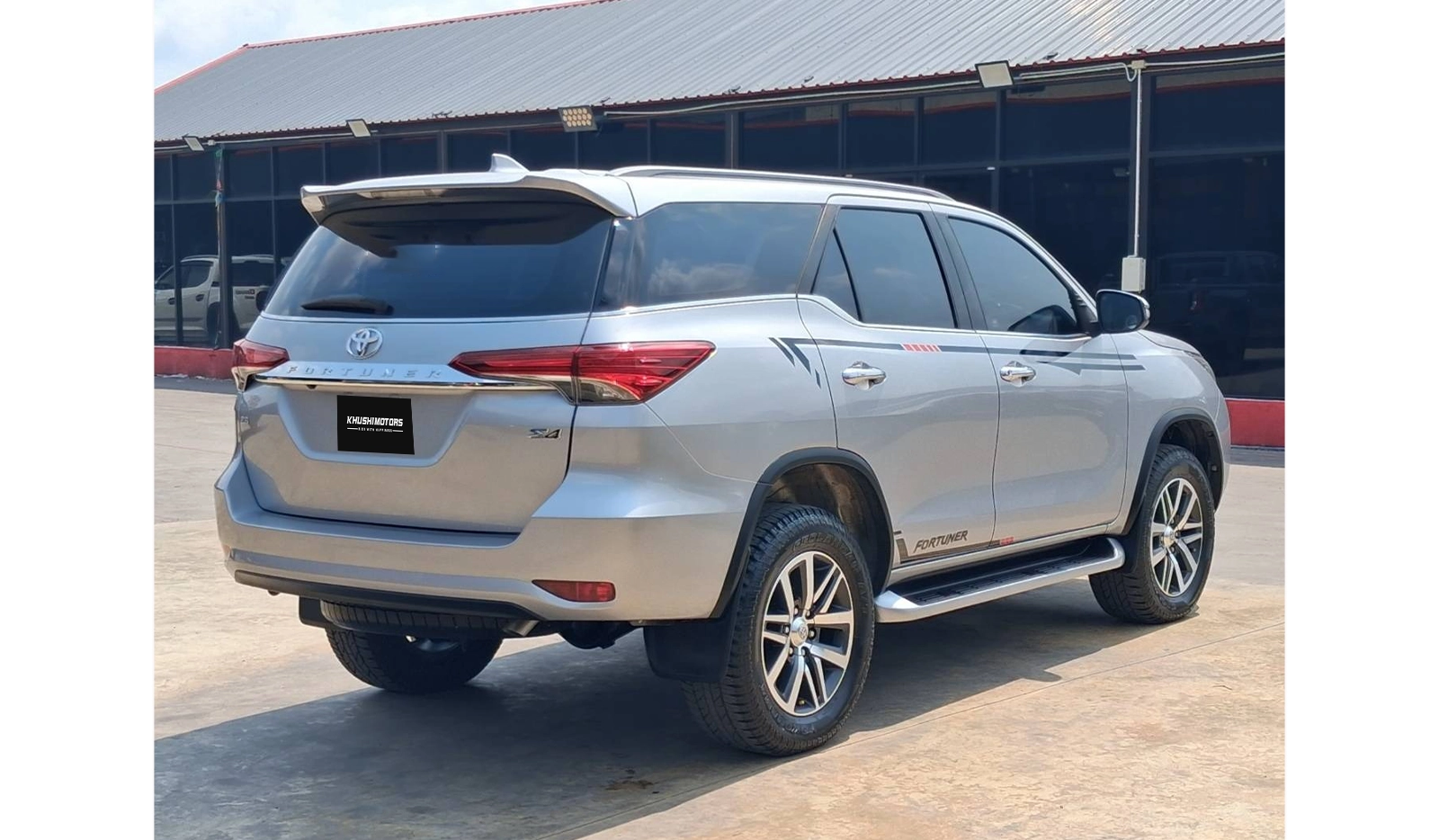2019 Toyota Fortuner image-8