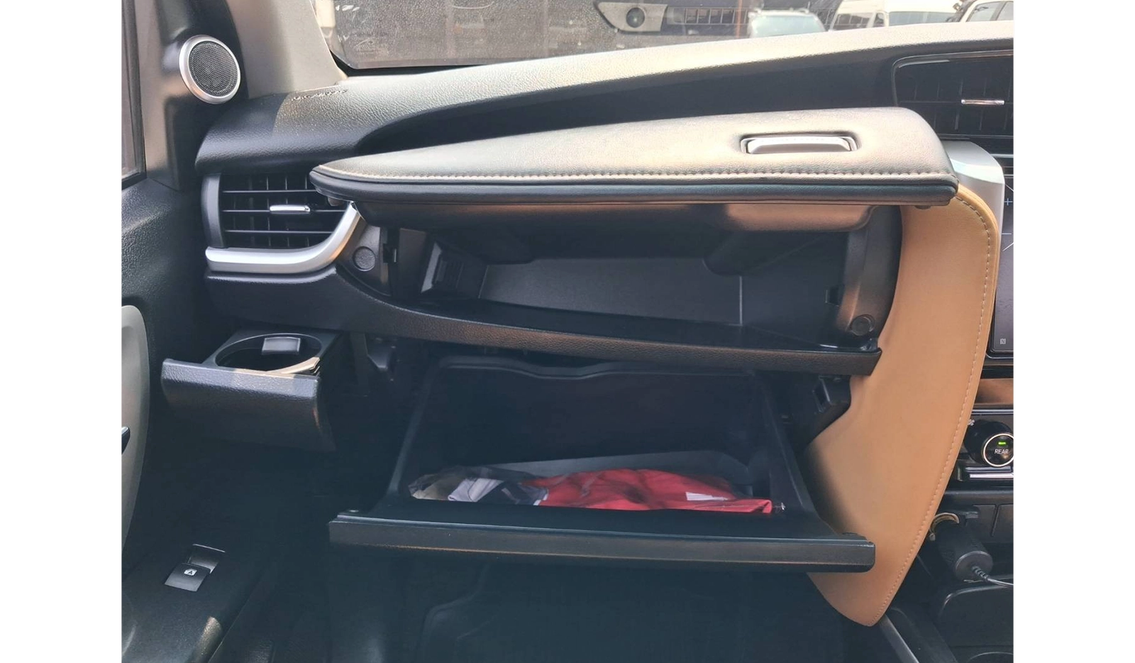 2019 Toyota Fortuner image-10
