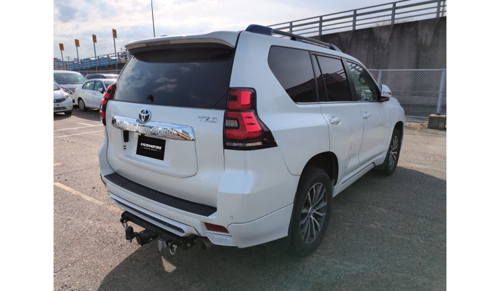 2019 Toyota Land Cruiser Prado TZ G image-4