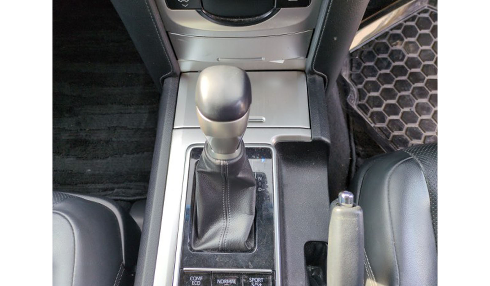 2019 Toyota Land Cruiser Prado TZ G image-8