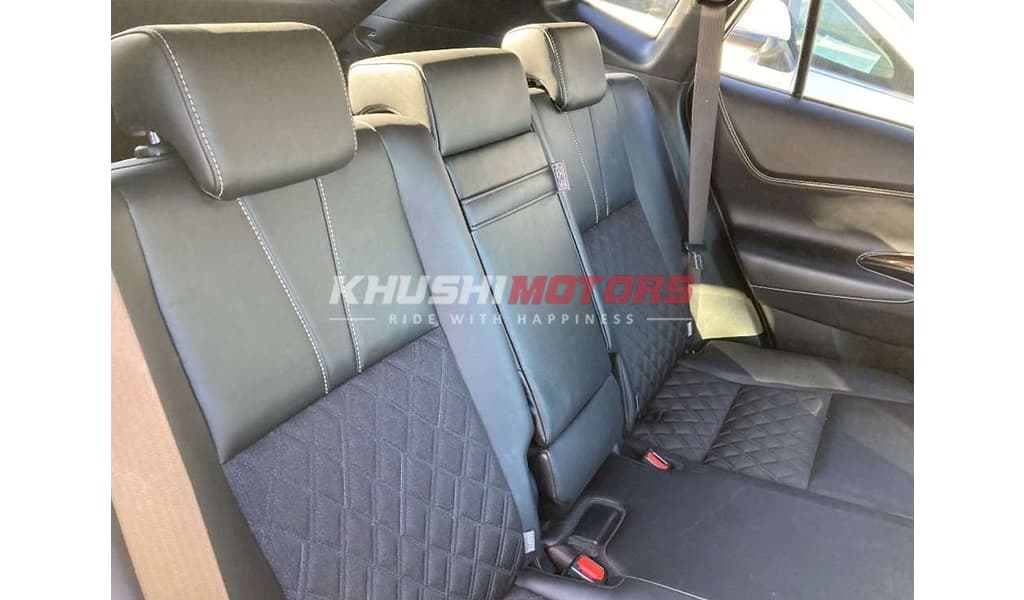 2015 Toyota Harrier image-2