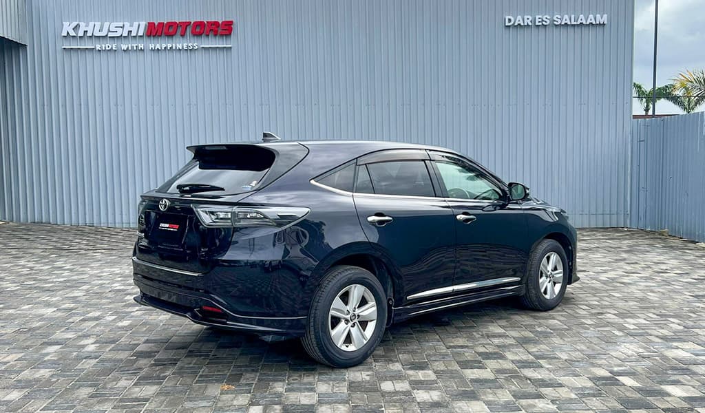 2015 Toyota Harrier image-16