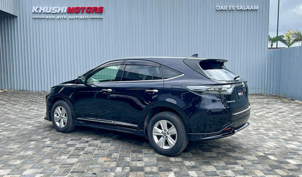 2015 Toyota Harrier image-18