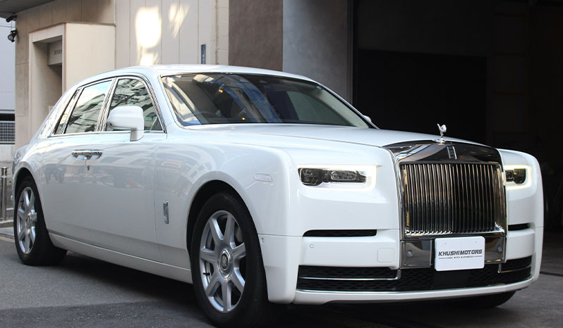 2019 Rolls Royce Phantom image-1