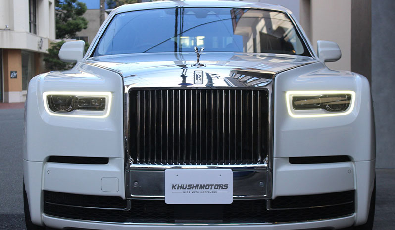 2019 Rolls Royce Phantom image-2