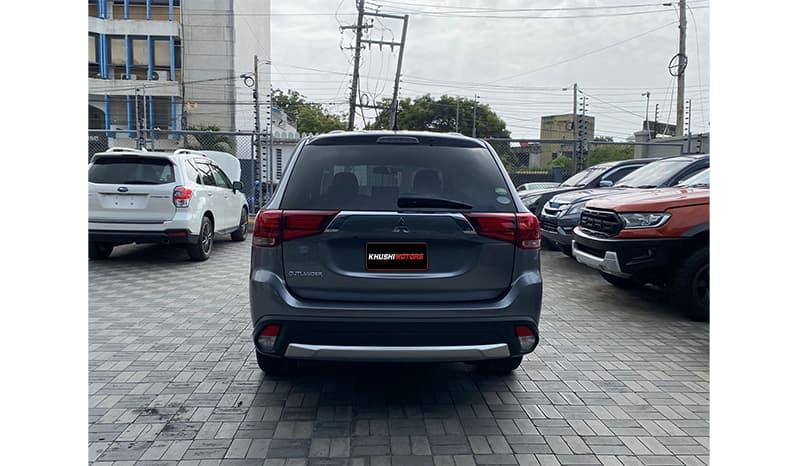 2016 Mitsubishi Outlander 20G image-7