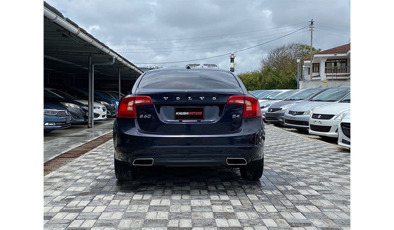 2016 Volvo S60 D4 image-9