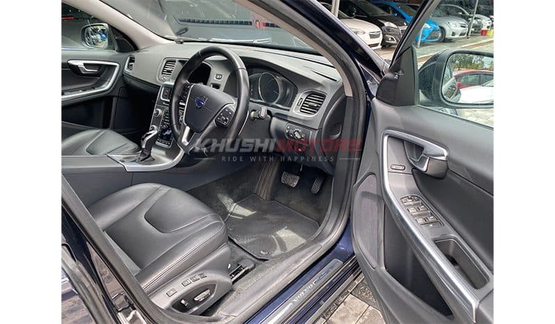2016 Volvo S60 D4 image-25