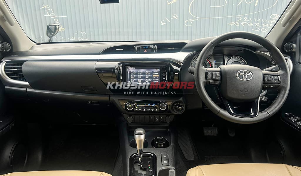 2021 Toyota Hilux image-8