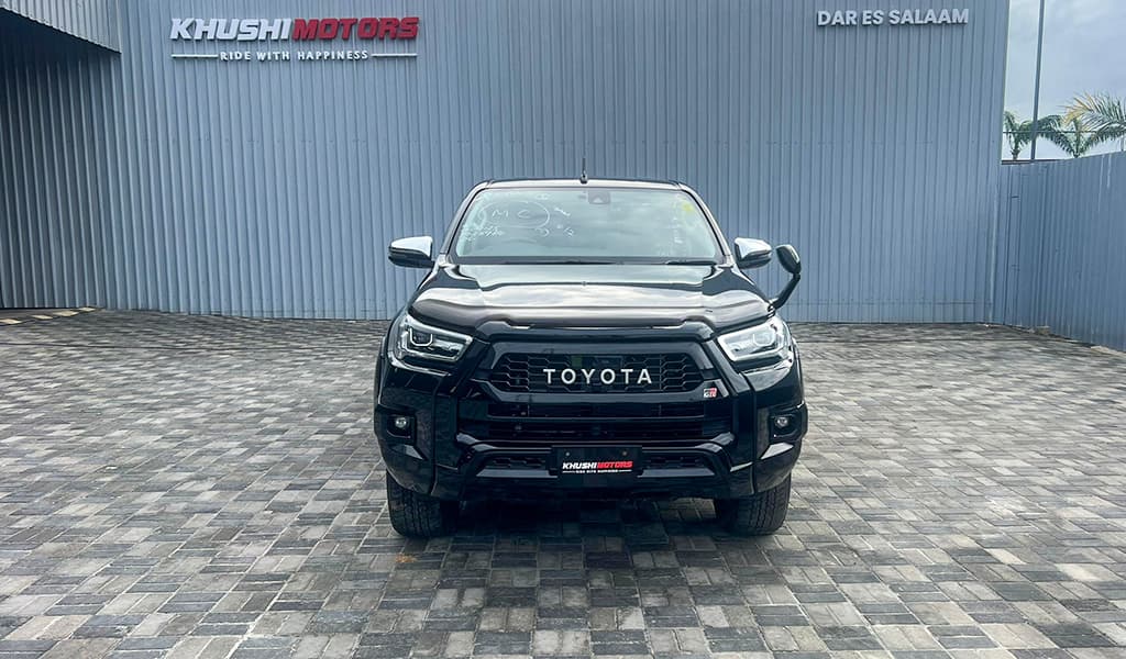 2021 Toyota Hilux image-11