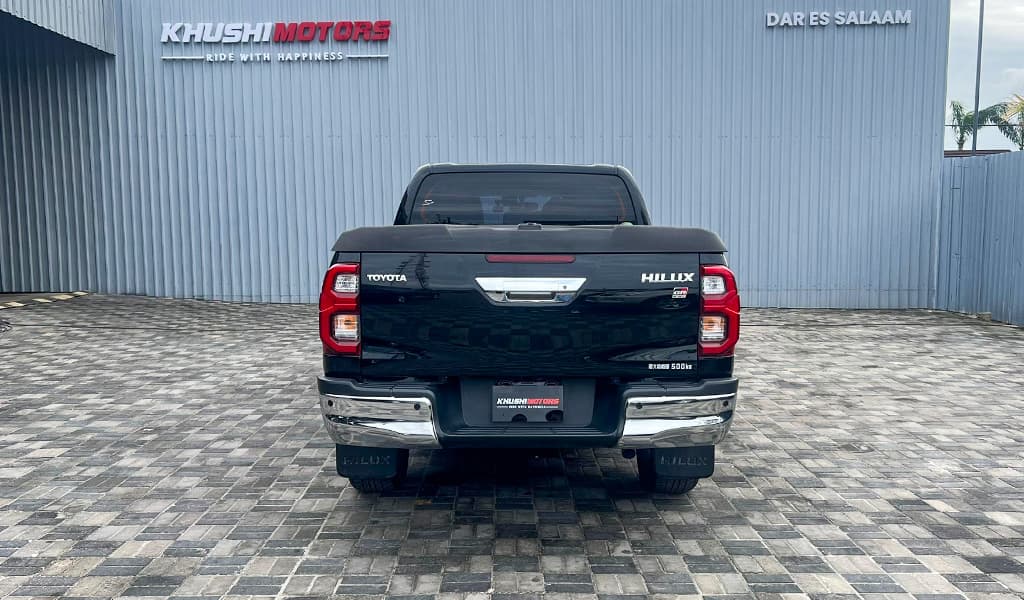 2021 Toyota Hilux image-14