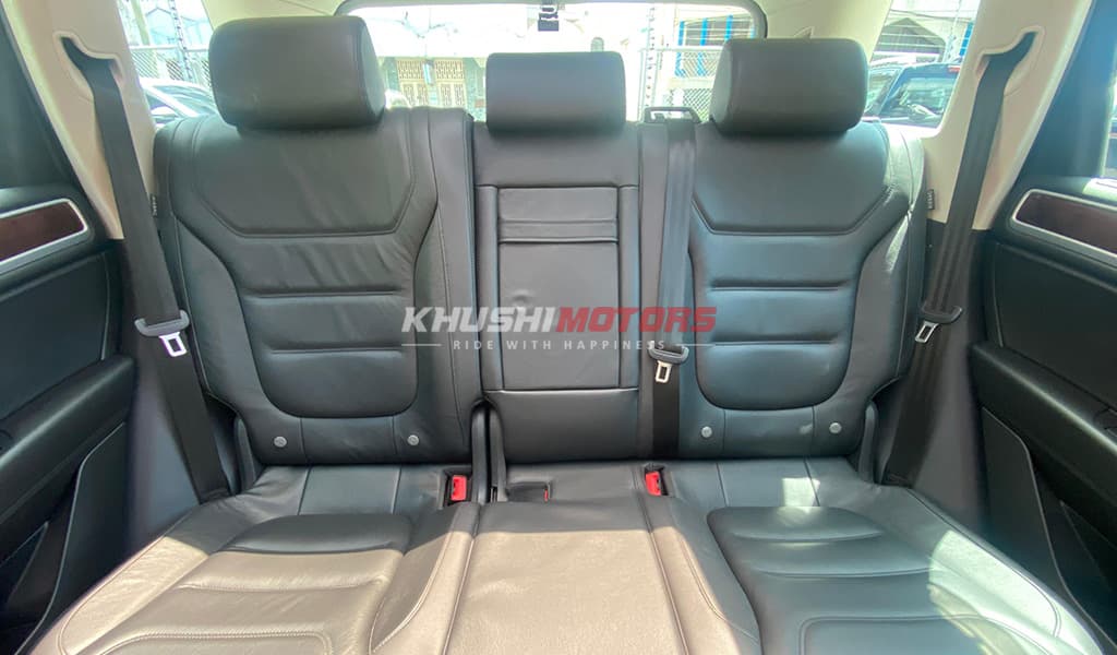 2017 Volkswagen Touareg Upgrade Package image-9