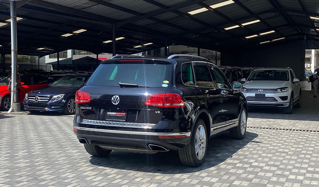 2017 Volkswagen Touareg Upgrade Package image-13