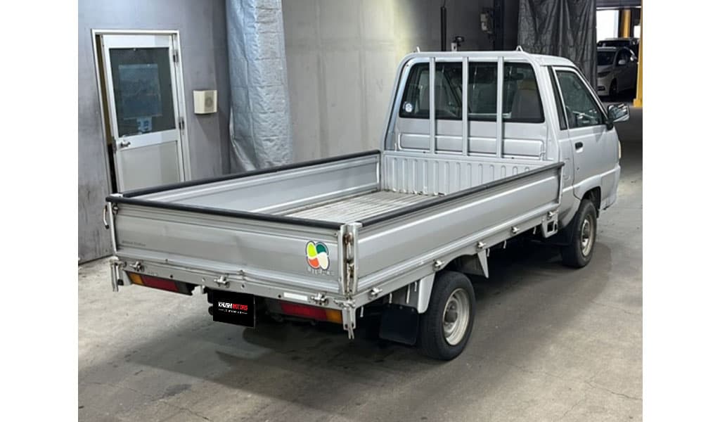 2004 Toyota Liteace image-4