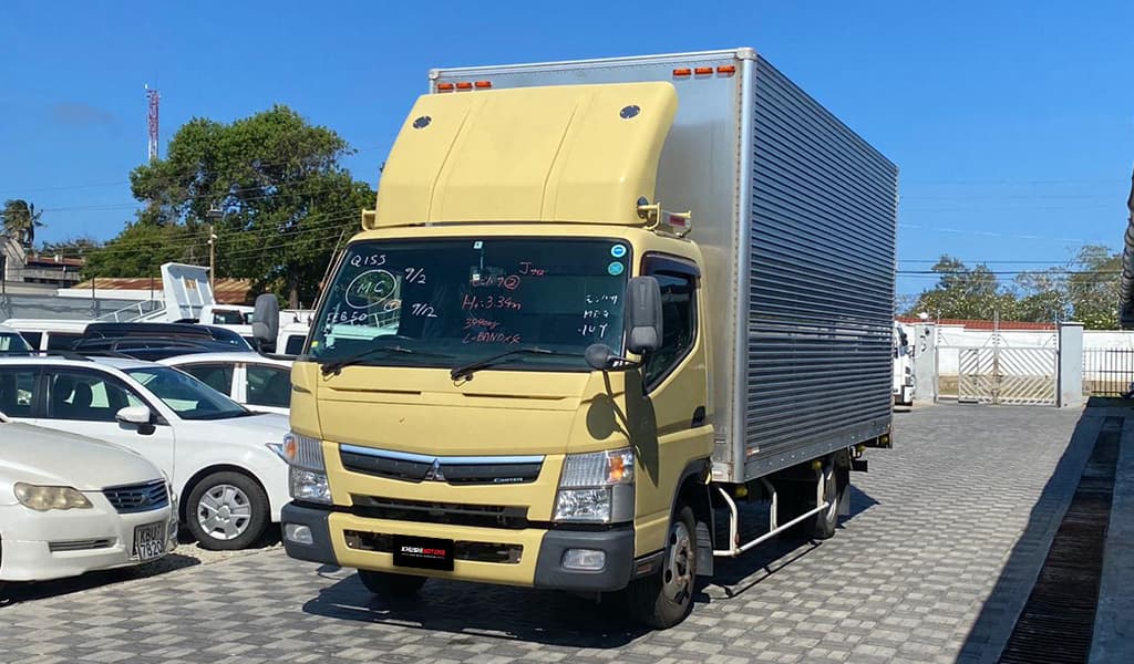 2017 Mitsubishi Fuso 2 Ton image-9