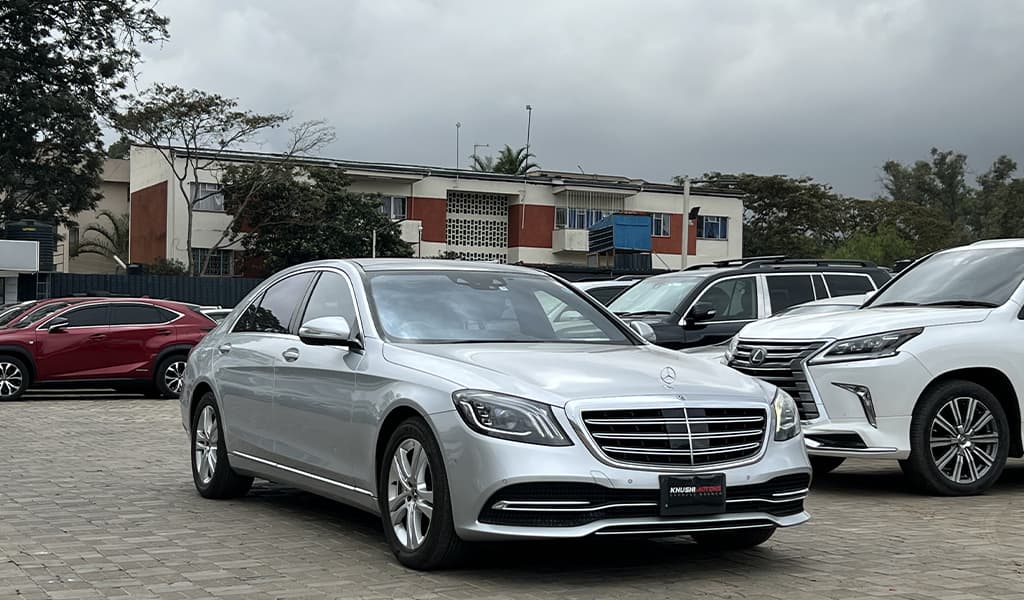 2017 Mercedes-Benz S-Class LWB S560 image-1