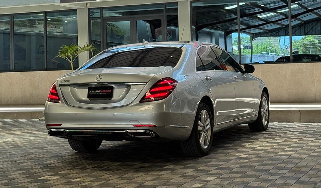 2017 Mercedes-Benz S-Class LWB S560 image-13