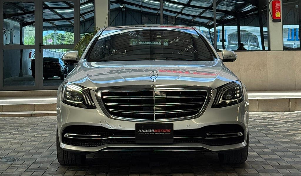 2017 Mercedes-Benz S-Class LWB S560 image-17