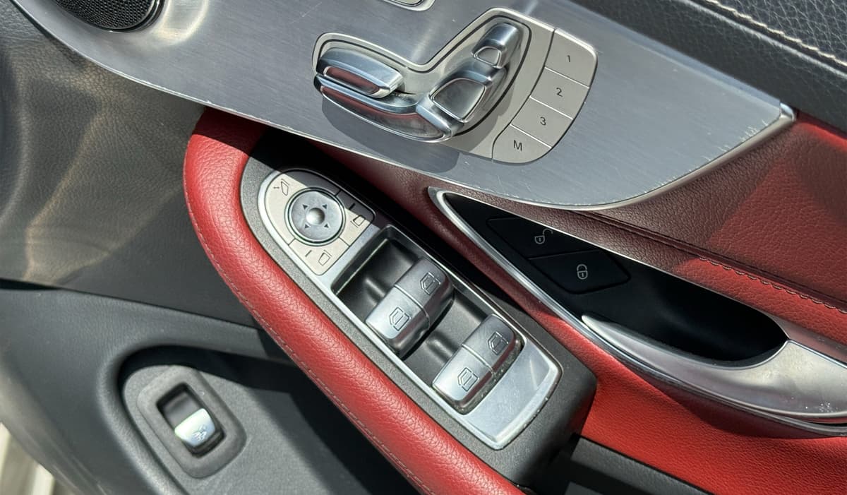 2017 Mercedes-Benz C-Class Cabriolet Sports C180 image-31