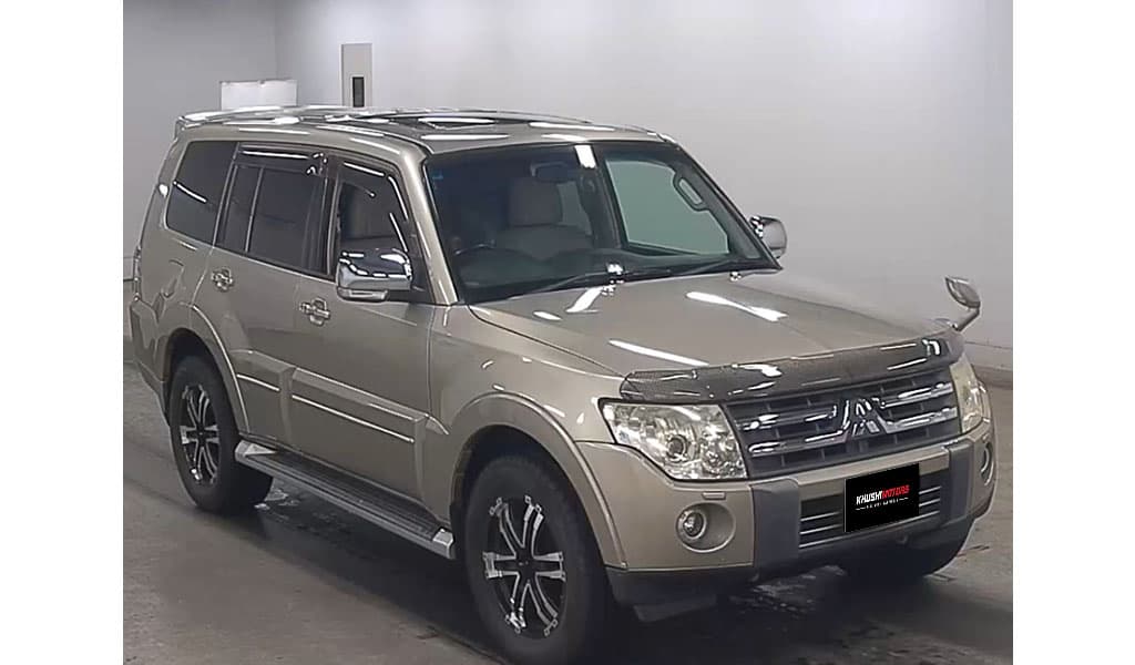 2006 Mitsubishi Pajero image-1