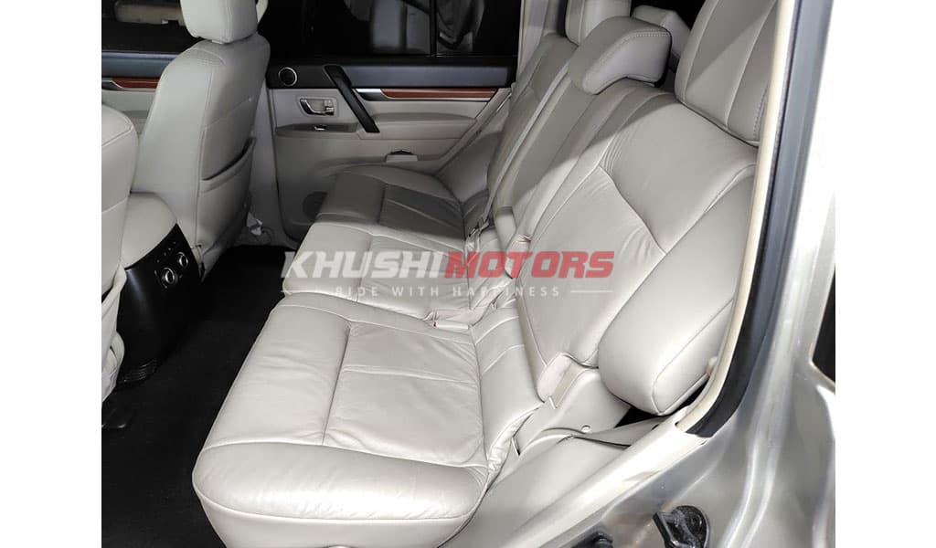 2006 Mitsubishi Pajero image-6