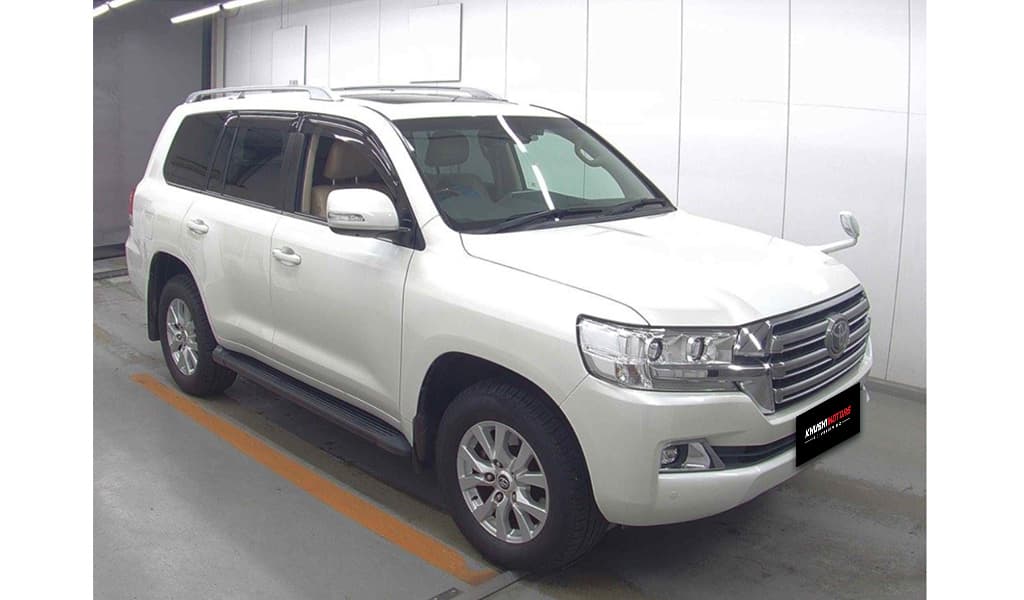 2018 Toyota Land Cruiser 200 AX image-7