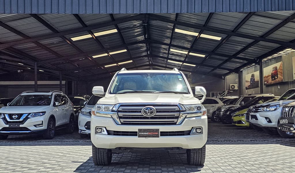 2018 Toyota Land Cruiser 200 AX image-8