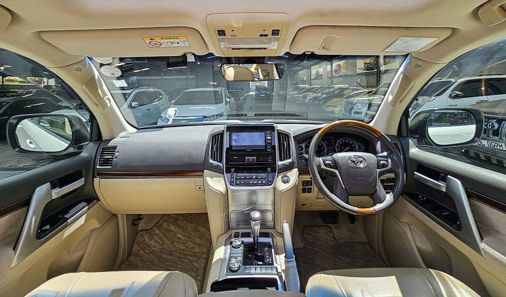 2018 Toyota Land Cruiser 200 AX image-14