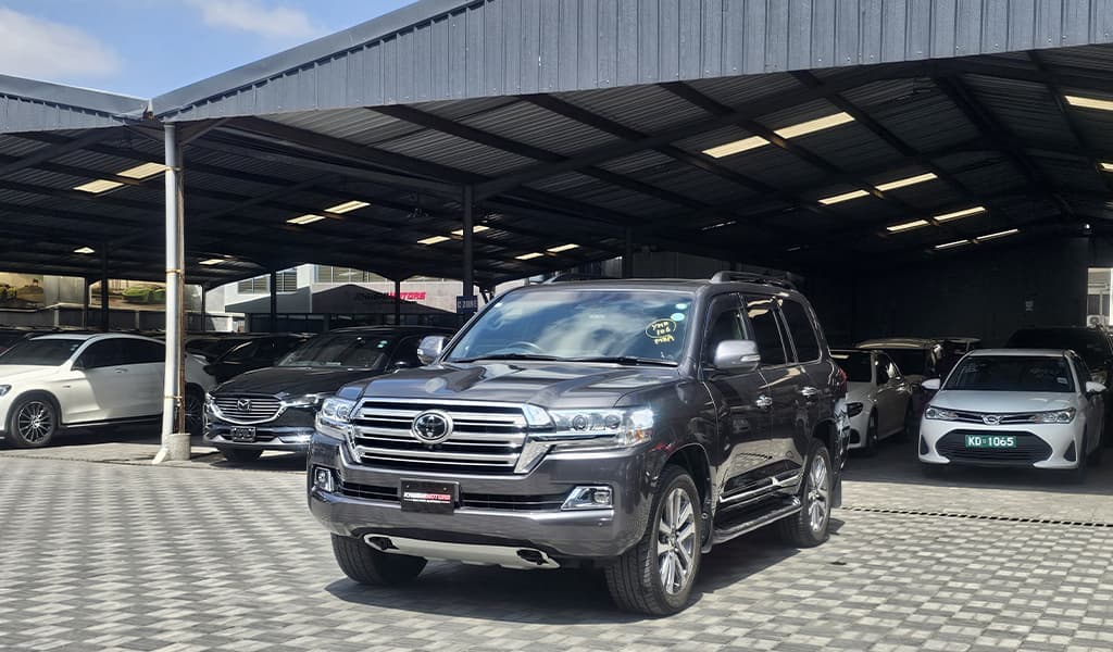 2018 Toyota Land Cruiser 200 ZX image-3