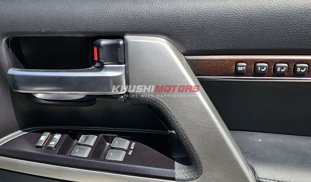 2018 Toyota Land Cruiser 200 ZX image-16