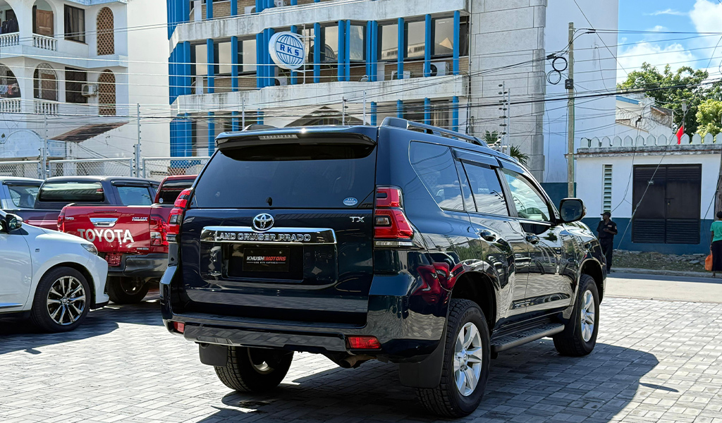 2018 Toyota Land Cruiser Prado TX image-4