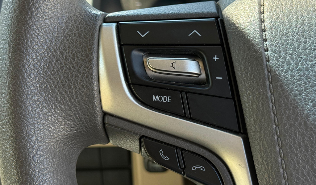 2018 Toyota Land Cruiser Prado TX image-10