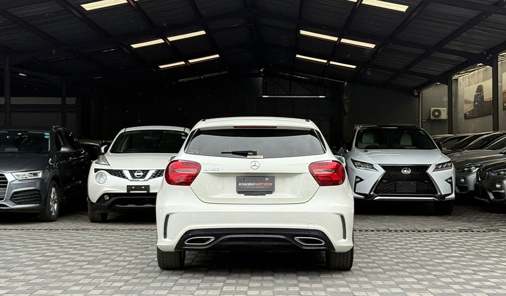 2018 Mercedes-Benz A-Class AMG Style A180 image-6