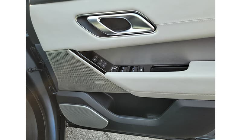 2020 Land Rover Range Rover SV Autobiography image-12