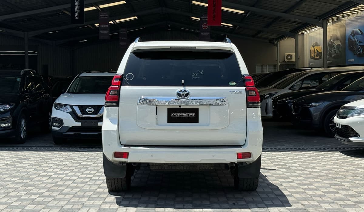 2018 Toyota Land Cruiser Prado TZ-G image-6