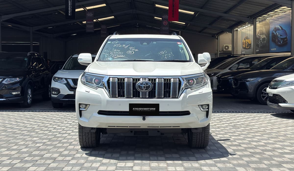 2018 Toyota Land Cruiser Prado TZ-G image-3
