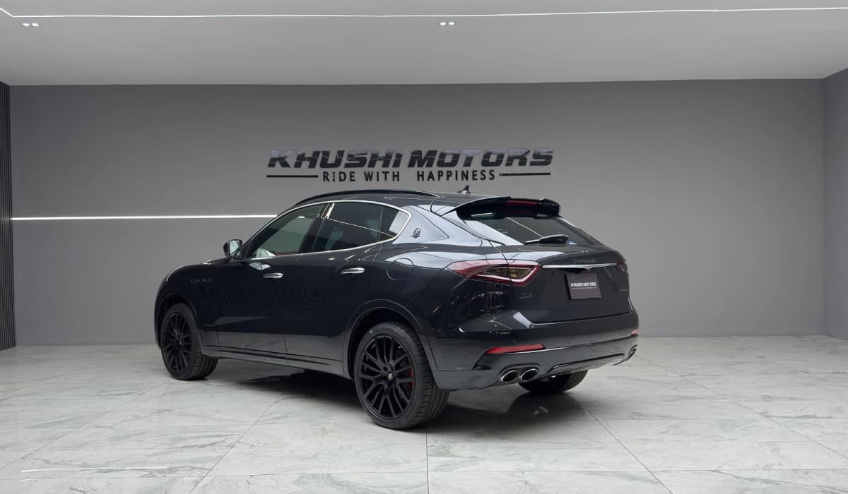 2018 Maserati Levante S Q4 image-8