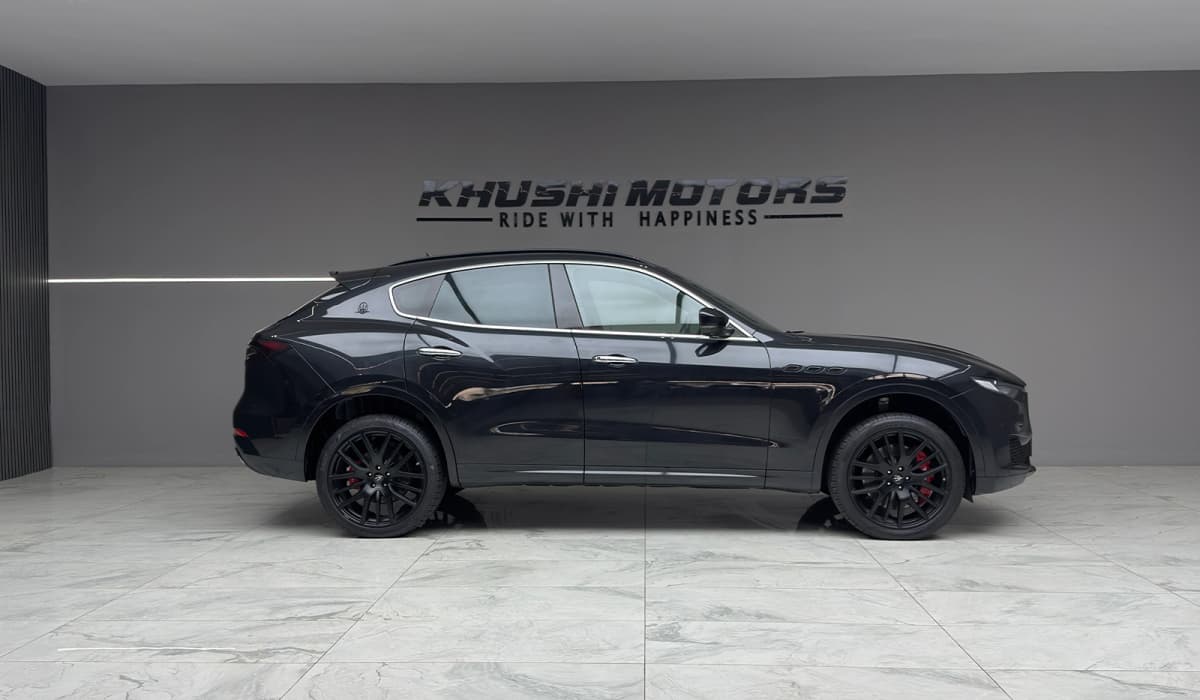 2018 Maserati Levante S Q4 image-11
