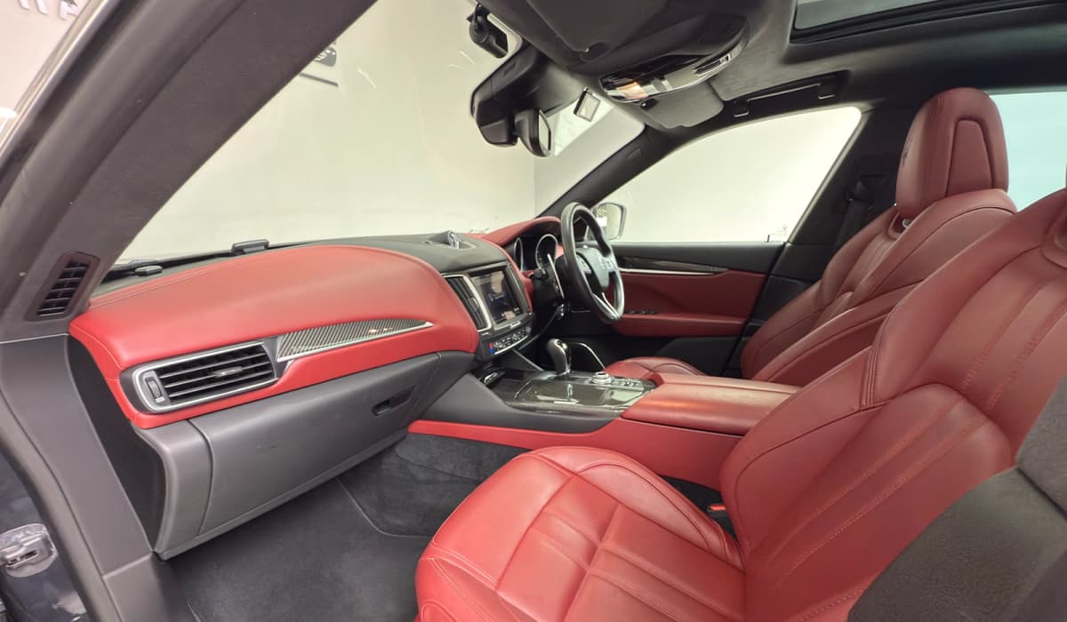 2018 Maserati Levante S Q4 image-13
