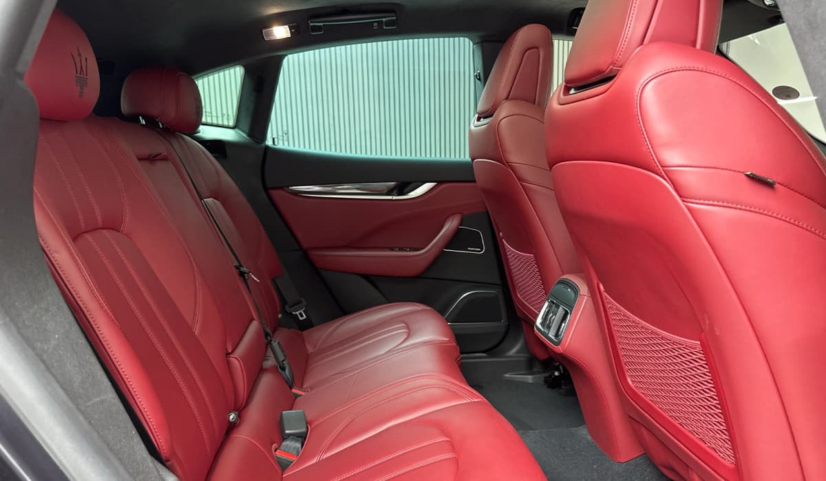 2018 Maserati Levante S Q4 image-14