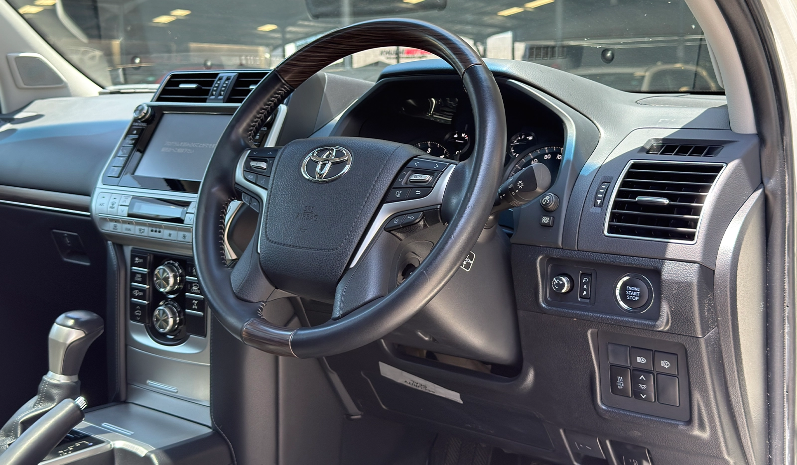 2018 Toyota Land Cruiser Prado TZ-G image-16