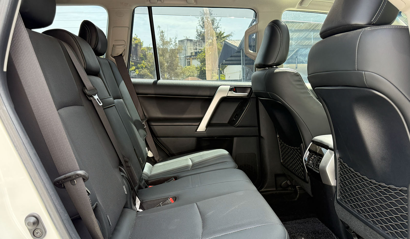2019 Toyota Land Cruiser Prado TZ-G image-12