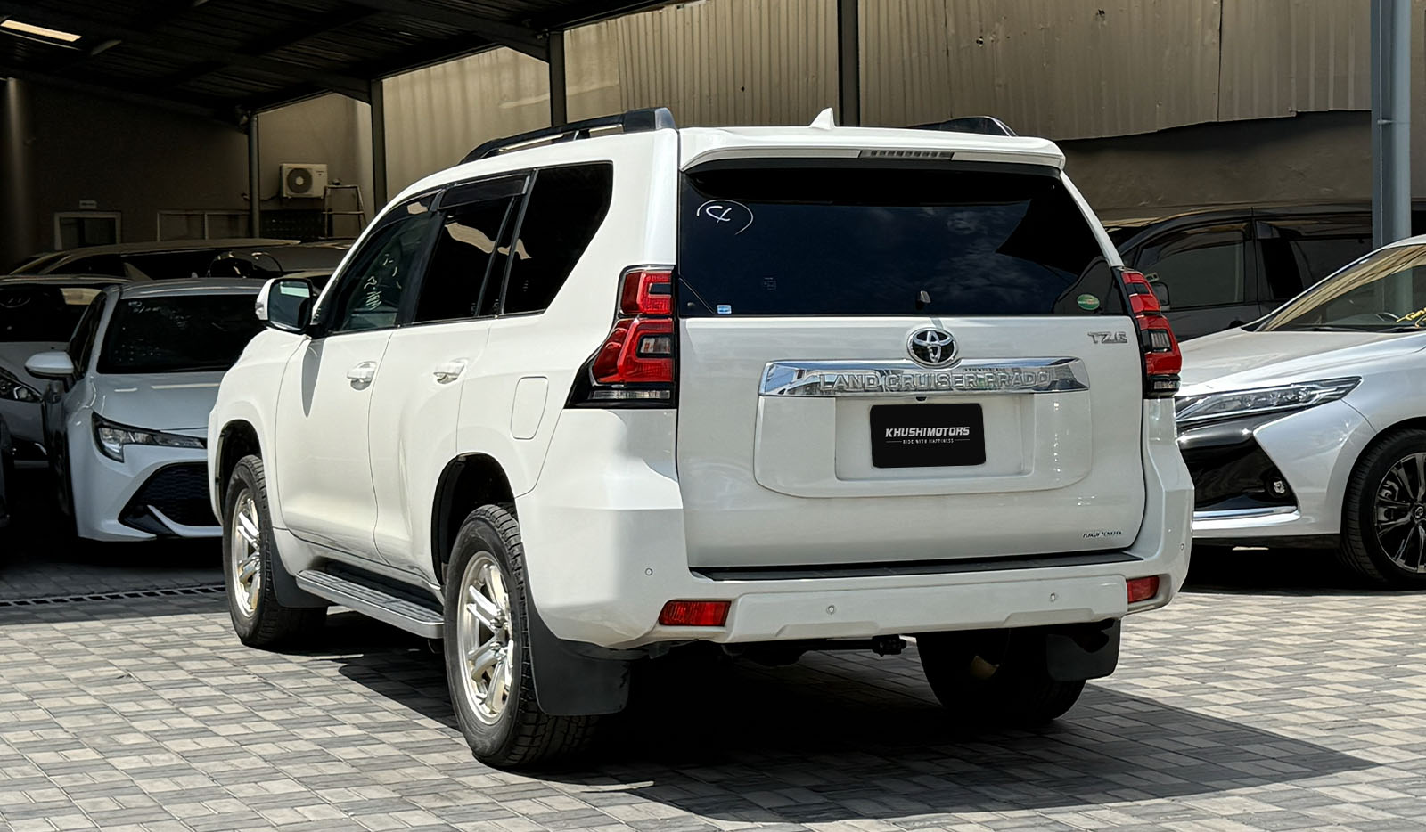 2019 Toyota Land Cruiser Prado TZ-G image-16