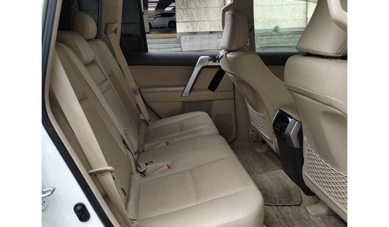 2018 Toyota Land Cruiser Prado TX-L Package image-8